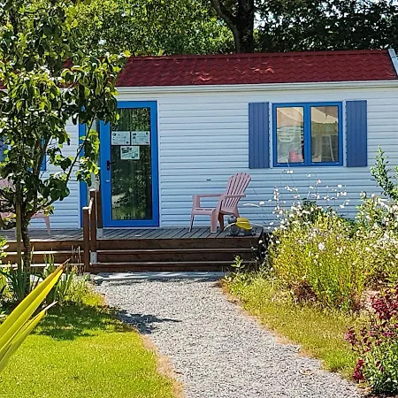 Bungalow De 2 Chambres Avec Piscine Partagee Et Terrasse Amenagee A Hébergement de vacances *